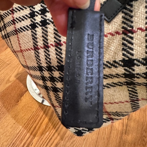 Burberry Checkered Wool Tote bag - Picture 5 of 15
